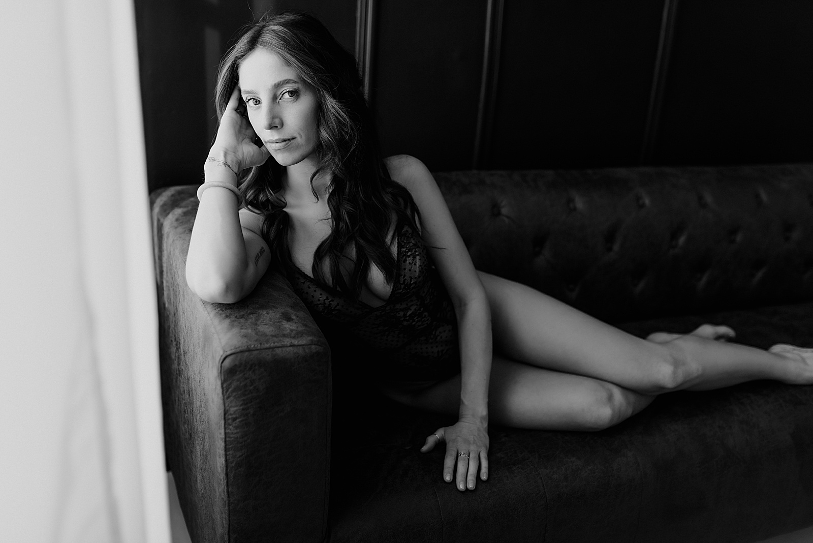 https://marycastillophotography.com/wp-content/uploads/sites/17718/2022/03/Minneapolis-Boudoir-Photographer_0333.jpg